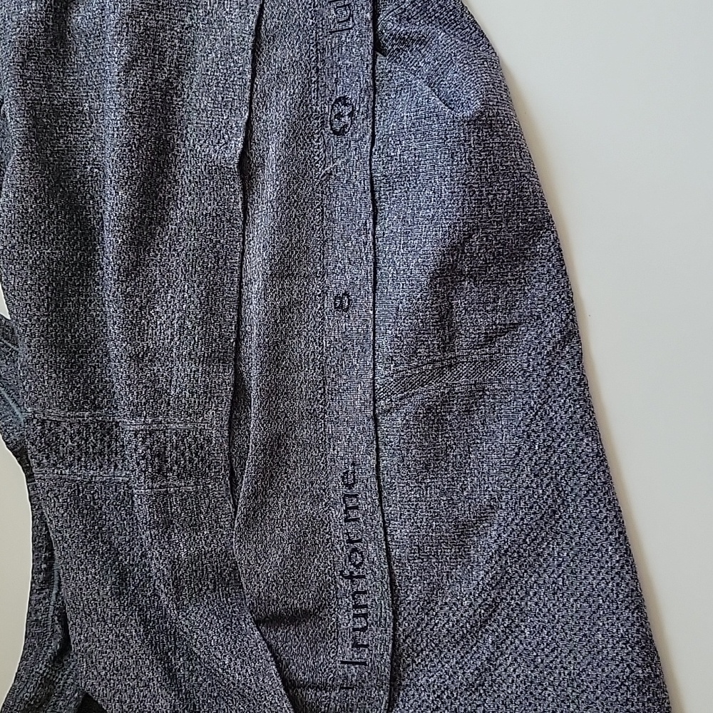 Lululemon Racerback Swiftly tech - Picture 4 of 4